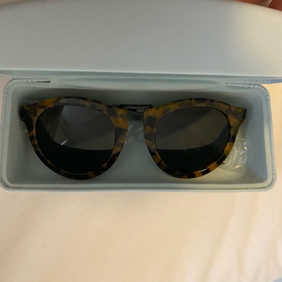 NWOT Karen Walker Tortoise Sunglasses - Picture 4 of 9